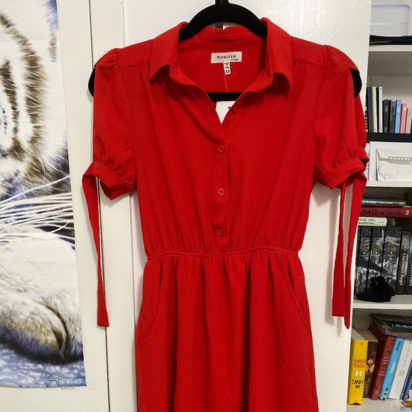 Red shirtdress - Picture 2 of 3